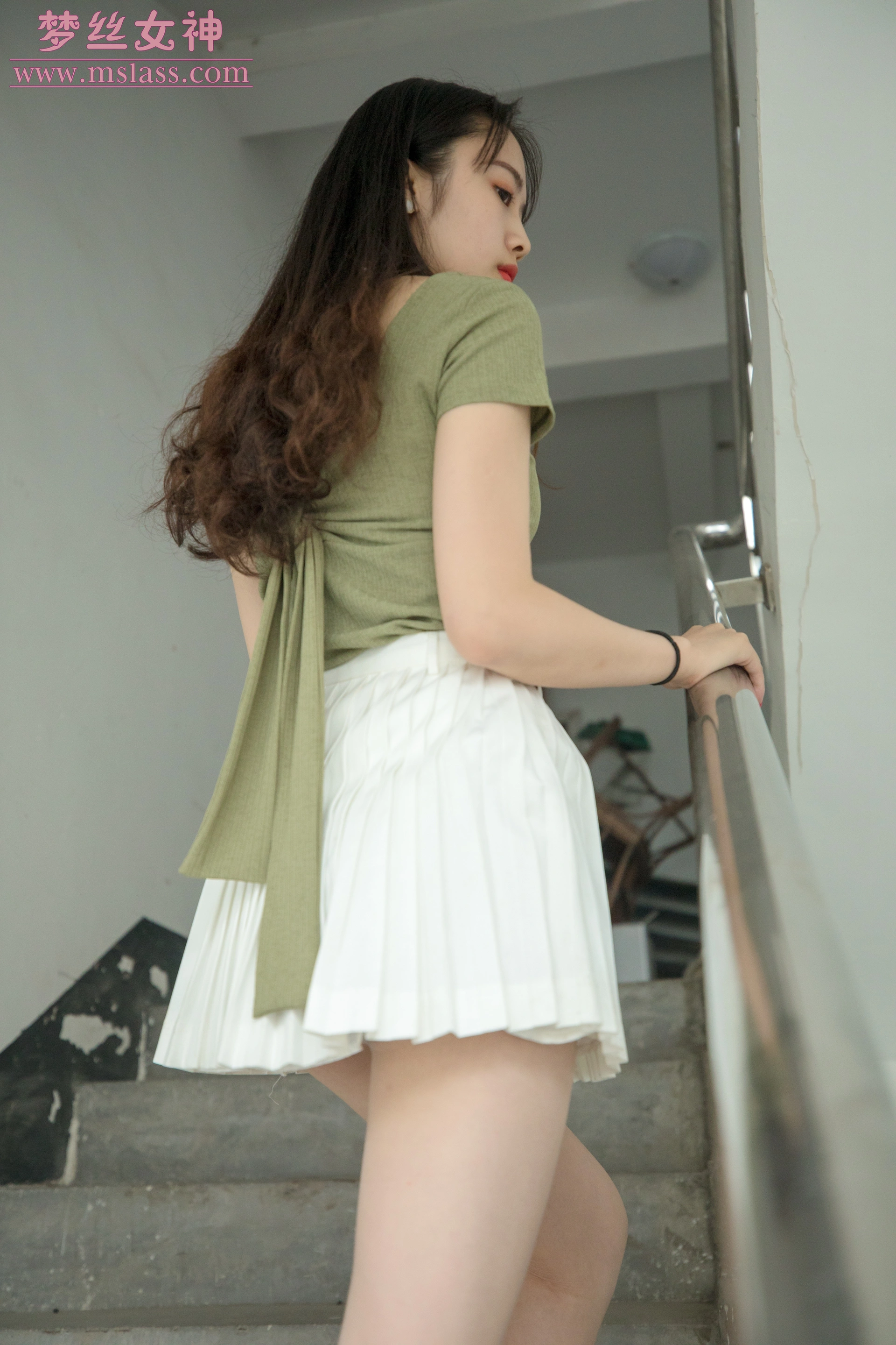 MSLASS梦丝女神 - 2019.06.20 NO.032 柳儿 侧颜太美的小姐姐 2